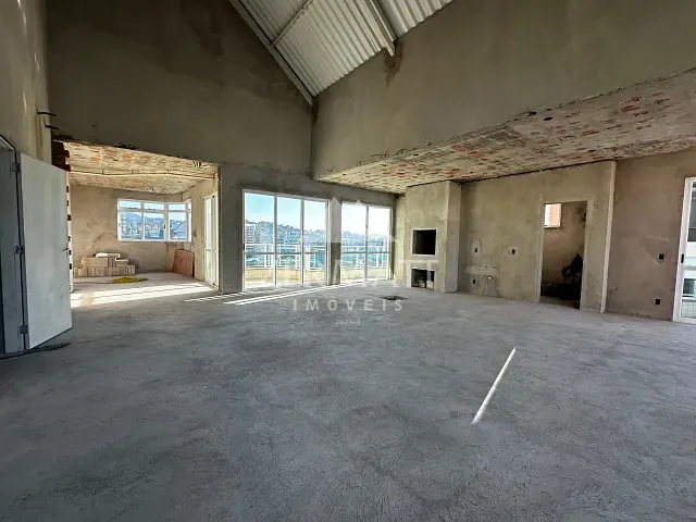 Cobertura / Penthouse com 810m² 4 quartos e 6 banheiros, à venda, no bairro Ponta Aguda em Blumenau