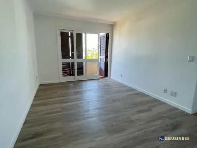Cobertura / Penthouse 3 quartos e 2 banheiros, à venda, no bairro Santa Catarina em Caxias do Sul