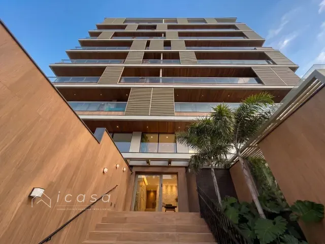 Cobertura / Penthouse com 334m² 4 quartos e 5 banheiros, à venda, no bairro Praia Brava em Itajaí