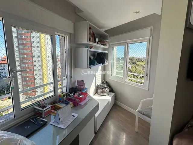 Cobertura / Penthouse 3 quartos e 2 banheiros, à venda, no bairro Medianeira em Caxias do Sul