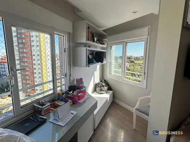 Cobertura / Penthouse 3 quartos e 2 banheiros, à venda, no bairro Medianeira em Caxias do Sul