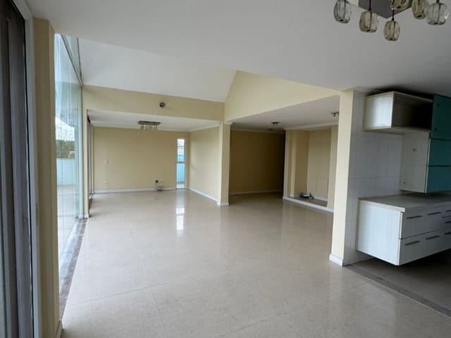 Cobertura / Penthouse com 288m² 2 quartos e 2 banheiros, à venda ou para alugar, no bairro Lagoa em Macaé
