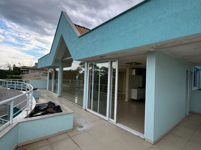 Cobertura / Penthouse com 288m² 2 quartos e 2 banheiros, à venda ou para alugar, no bairro Lagoa em Macaé
