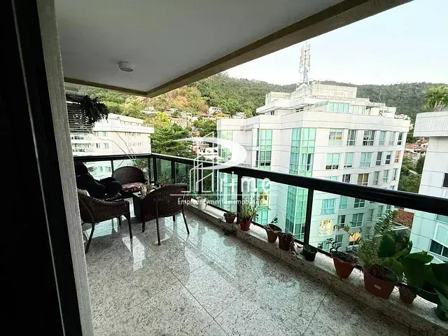 Cobertura / Penthouse com 250m² 4 quartos e 4 banheiros, à venda, no bairro Charitas em Niterói