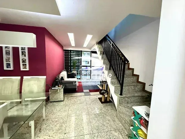 Cobertura / Penthouse com 250m² 4 quartos e 4 banheiros, à venda, no bairro Charitas em Niterói