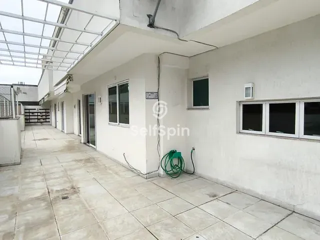 Cobertura / Penthouse 3 quartos e 3 banheiros, para alugar, no bairro Santa Rosa em Niterói