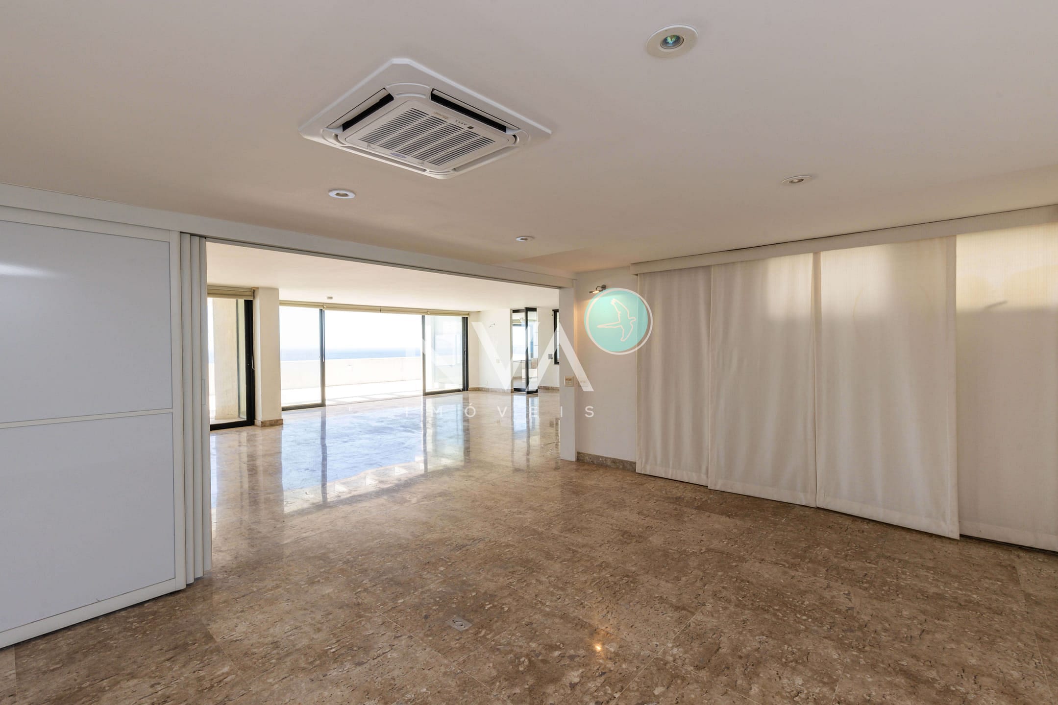 Cobertura para alugar com 3 quartos, 653m² - Foto 4