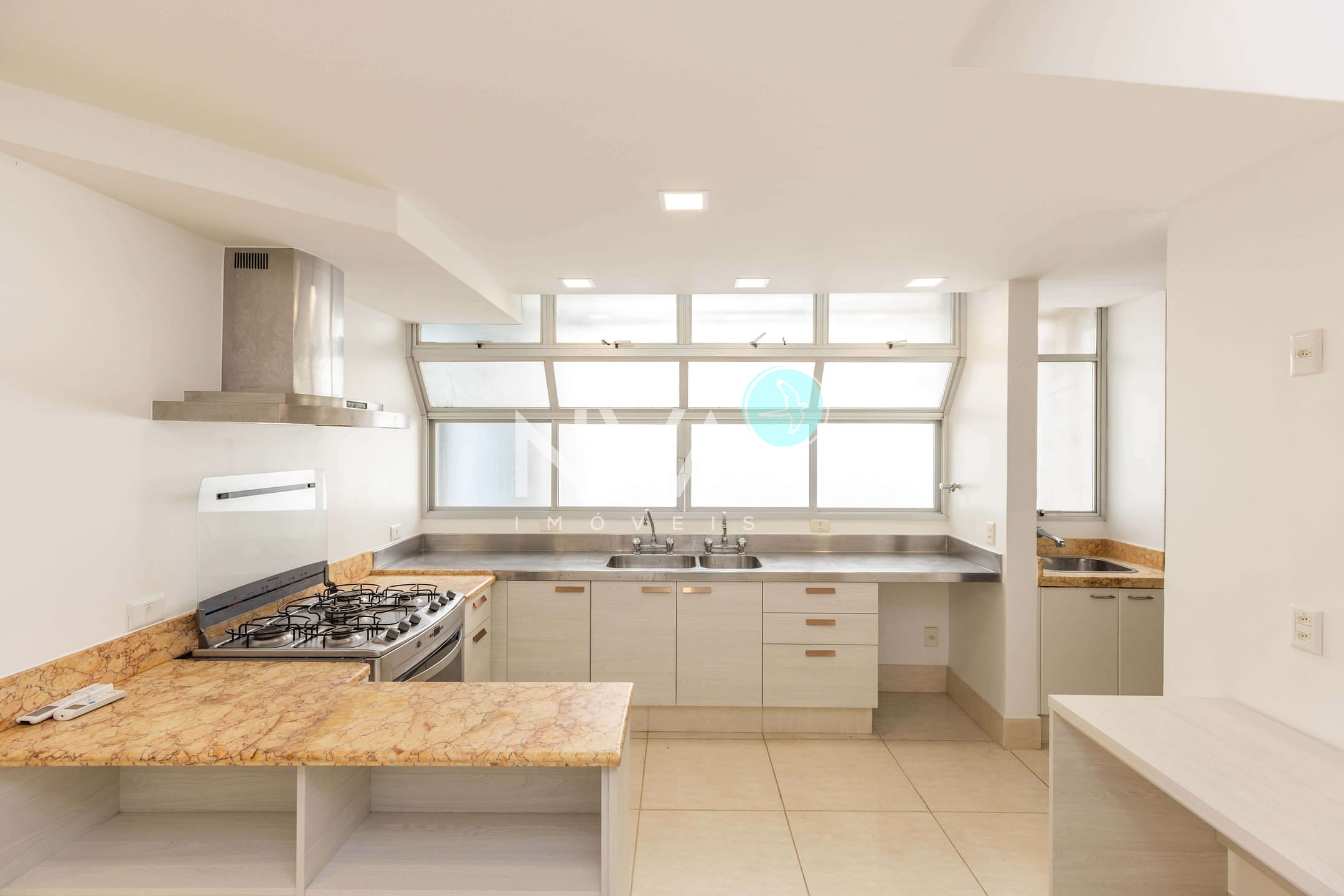 Cobertura para alugar com 3 quartos, 653m² - Foto 25