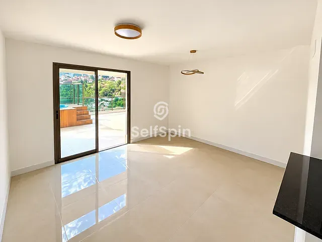Cobertura / Penthouse 3 quartos e 3 banheiros, para alugar, no bairro Icaraí em Niterói