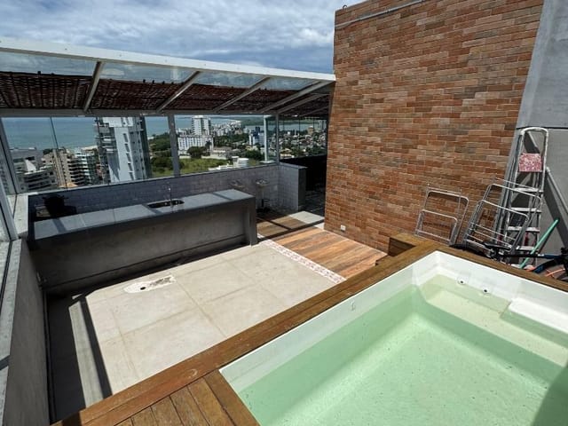 Cobertura / Penthouse 4 quartos e 3 banheiros, à venda, no bairro Granja dos Cavaleiros em Macaé