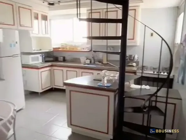 Cobertura / Penthouse 4 quartos e 5 banheiros, à venda, no bairro Centro em Campos dos Goytacazes