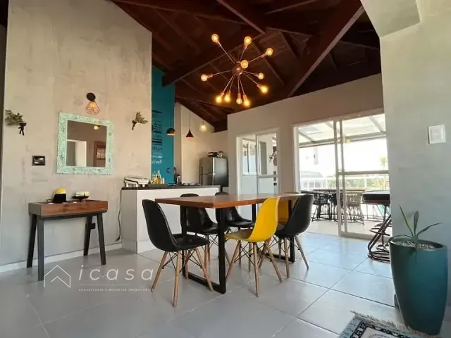 Cobertura / Penthouse com 134m² 3 quartos e 2 banheiros, à venda, no bairro Itaguá em Ubatuba