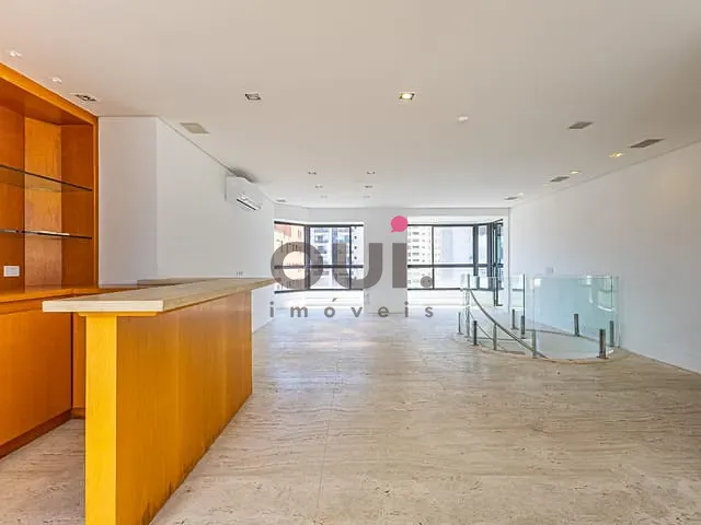 Cobertura / Penthouse 3 quartos e 4 banheiros, à venda ou para alugar, no bairro Jardim Paulista em São Paulo