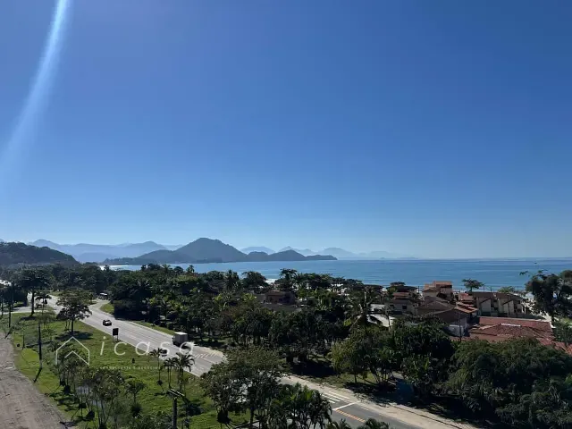 Cobertura / Penthouse 3 quartos e 3 banheiros, à venda ou para alugar, no bairro Toninhas em Ubatuba