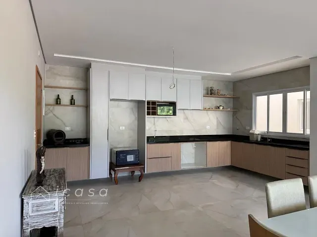 Cobertura / Penthouse 3 quartos e 3 banheiros, à venda ou para alugar, no bairro Toninhas em Ubatuba