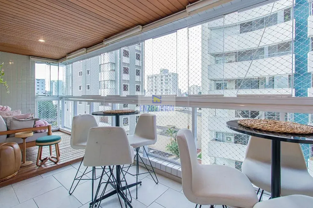 Cobertura, 3 quartos, 222 m² - Foto 2