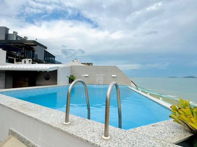 Cobertura / Penthouse com 480m² 4 quartos e 7 banheiros, à venda, no bairro Praia Campista em Macaé