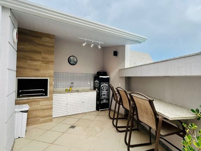 Cobertura / Penthouse com 480m² 4 quartos e 7 banheiros, à venda, no bairro Praia Campista em Macaé
