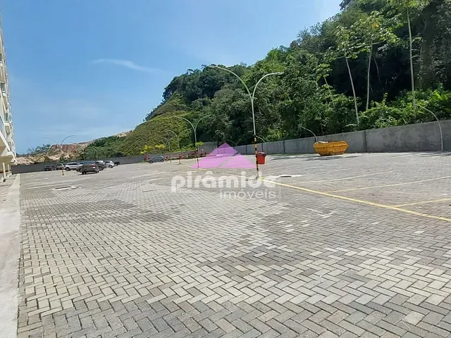 Cobertura / Penthouse com 166m² 4 quartos e 3 banheiros, à venda, no bairro Cidade Jardim em Caraguatatuba