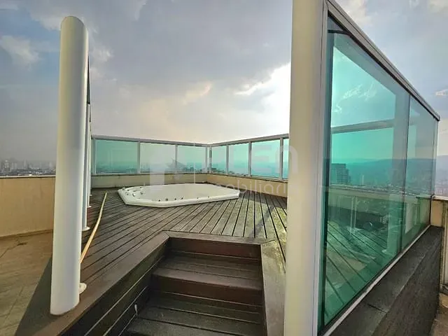 Cobertura / Penthouse 4 quartos e 5 banheiros, à venda, no bairro Santa Teresinha em São Paulo