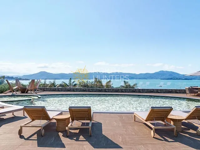 Cobertura / Penthouse com 385m² 3 quartos e 4 banheiros, à venda, no bairro Jurerê em Florianópolis