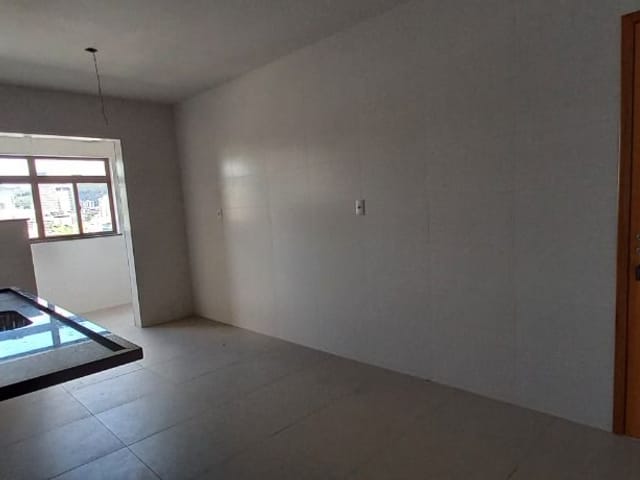 Cobertura / Penthouse 4 quartos e 4 banheiros, à venda, no bairro São Mateus em Juiz de Fora