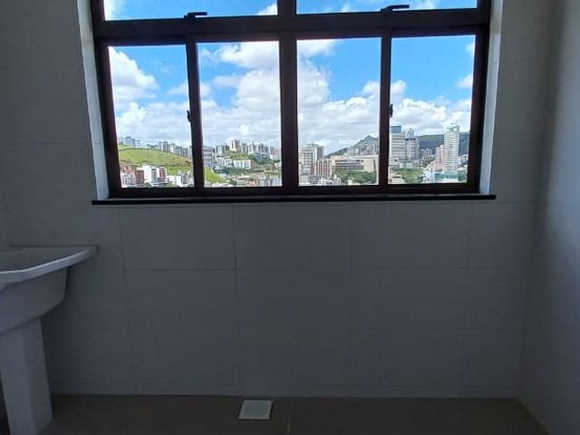 Cobertura / Penthouse 4 quartos e 4 banheiros, à venda, no bairro São Mateus em Juiz de Fora