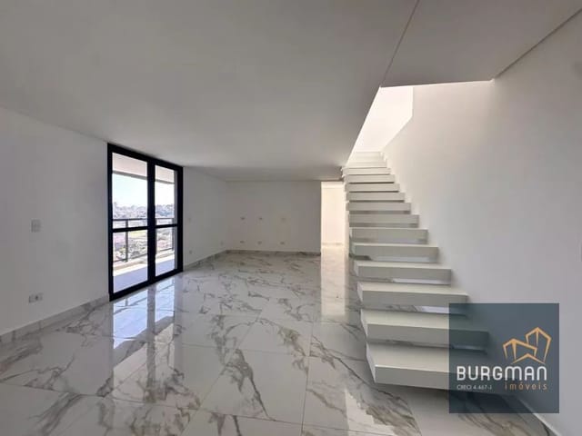Cobertura / Penthouse 3 quartos e 3 banheiros, para alugar, no bairro Fanny em Curitiba