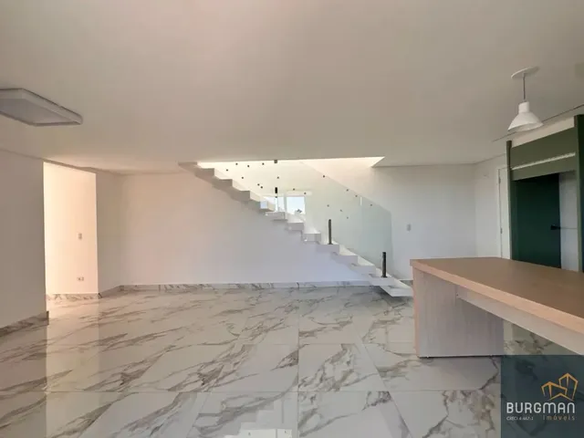 Cobertura / Penthouse 3 quartos e 3 banheiros, para alugar, no bairro Fanny em Curitiba