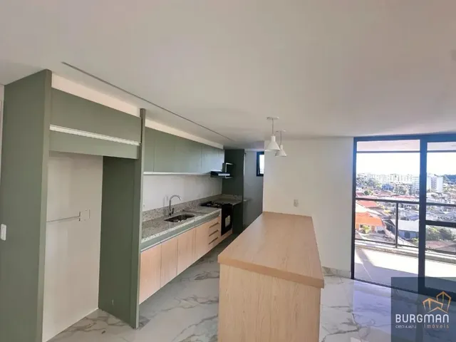 Cobertura / Penthouse 3 quartos e 3 banheiros, para alugar, no bairro Fanny em Curitiba