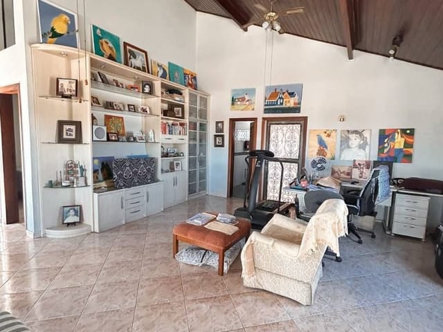 Cobertura / Penthouse com 306m² 3 quartos e 4 banheiros, à venda, no bairro Centro em Macaé