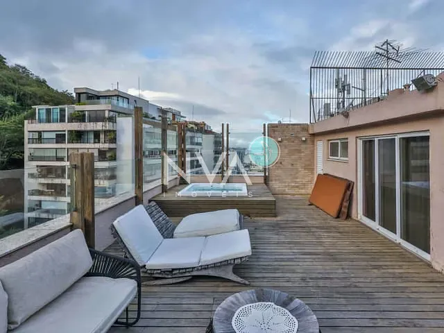 Cobertura / Penthouse com 488m² 4 quartos e 5 banheiros, à venda, no bairro Lagoa em Rio de Janeiro