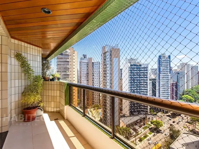 Cobertura / Penthouse 4 quartos e 8 banheiros, à venda, no bairro Água Verde em Curitiba