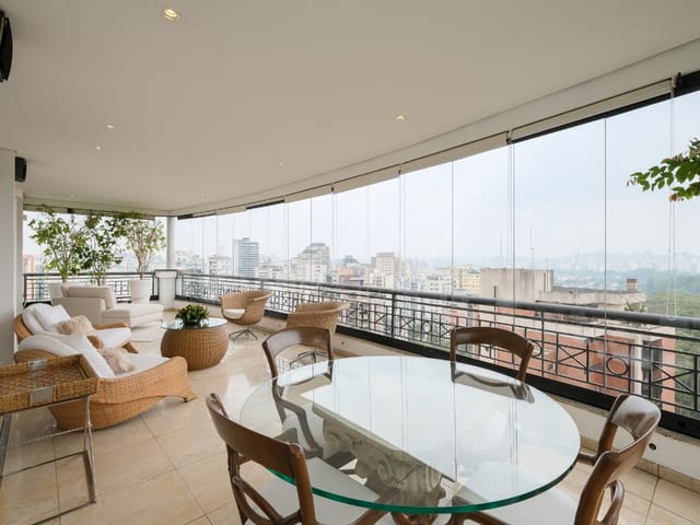 Cobertura / Penthouse com 649m² 4 quartos e 7 banheiros, à venda ou para alugar, no bairro Vila Nova Conceição em São Paulo