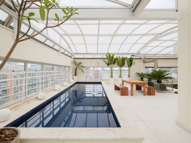 Cobertura / Penthouse com 649m² 4 quartos e 7 banheiros, à venda ou para alugar, no bairro Vila Nova Conceição em São Paulo