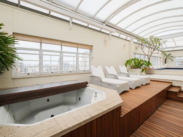Cobertura / Penthouse com 649m² 4 quartos e 7 banheiros, à venda ou para alugar, no bairro Vila Nova Conceição em São Paulo