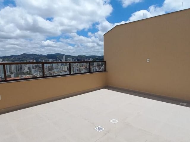 Cobertura / Penthouse 3 quartos e 3 banheiros, à venda, no bairro São Mateus em Juiz de Fora