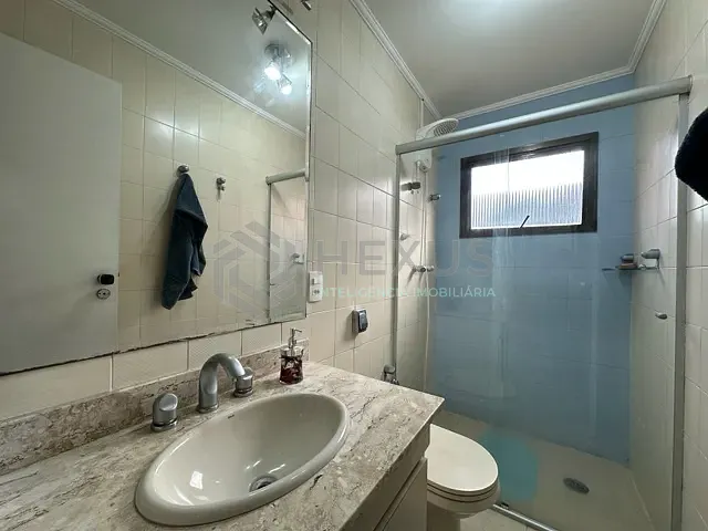 Cobertura / Penthouse 4 quartos e 5 banheiros, à venda ou para alugar, no bairro Enseada em Rua França Pinto