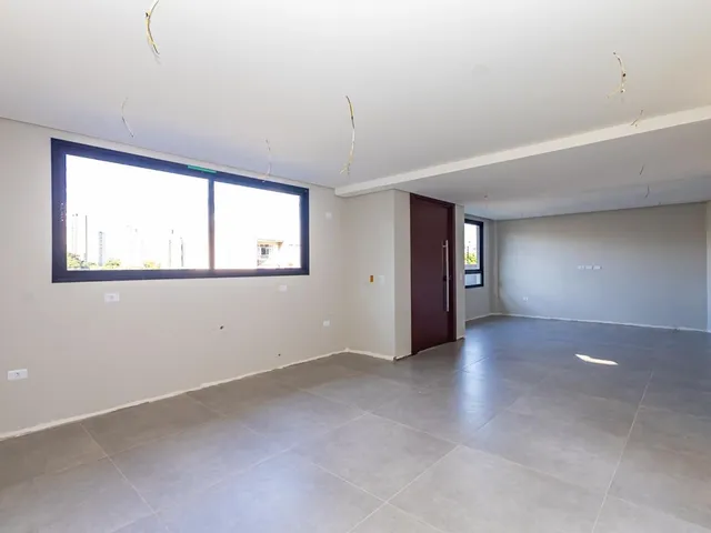 Sobrado 3 quartos e 5 banheiros, à venda, no bairro Ecoville em Curitiba