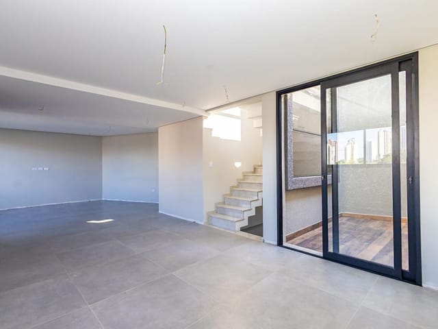 Sobrado 3 quartos e 5 banheiros, à venda, no bairro Ecoville em Curitiba