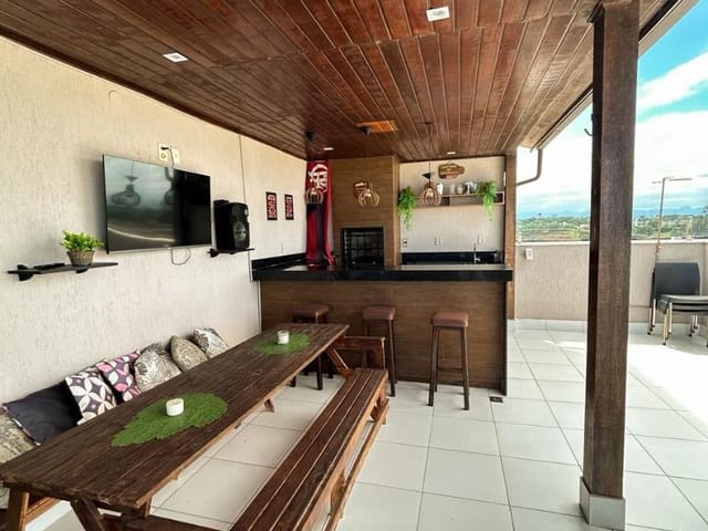Cobertura / Penthouse com 132m² 3 quartos e 2 banheiros, à venda, no bairro Granja dos Cavaleiros em Macaé