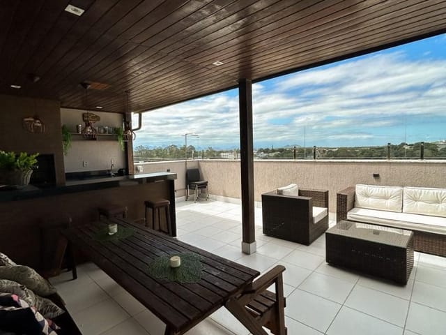 Cobertura / Penthouse com 132m² 3 quartos e 2 banheiros, à venda, no bairro Granja dos Cavaleiros em Macaé