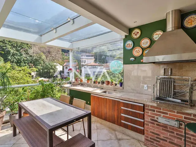 Cobertura / Penthouse com 330m² 4 quartos e 4 banheiros, à venda, no bairro Lagoa em Rio de Janeiro