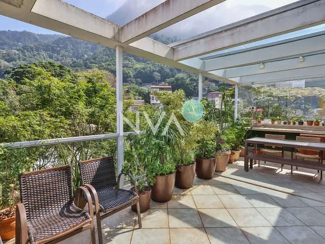 Cobertura / Penthouse com 330m² 4 quartos e 4 banheiros, à venda, no bairro Lagoa em Rio de Janeiro