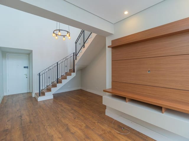 Cobertura / Penthouse 3 quartos e 3 banheiros, para alugar, no bairro Água Verde em Curitiba