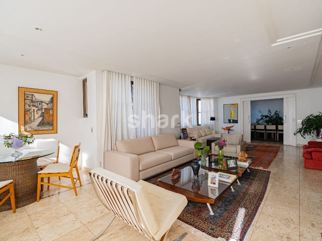 Cobertura / Penthouse com 450m² 4 quartos e 6 banheiros, à venda, no bairro Cerqueira César em São Paulo