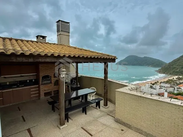Cobertura / Penthouse 3 quartos e 3 banheiros, à venda ou para alugar, no bairro Tombo em Guarujá