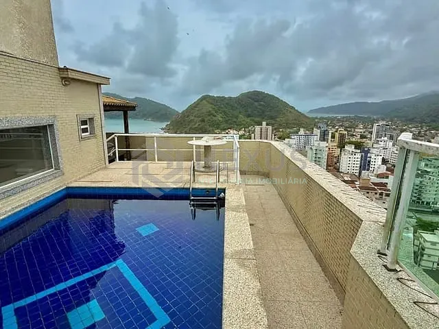Cobertura / Penthouse 3 quartos e 3 banheiros, à venda ou para alugar, no bairro Tombo em Guarujá
