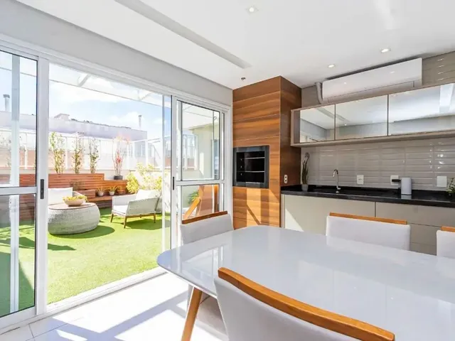 Cobertura / Penthouse 2 quartos e 3 banheiros, à venda, no bairro São Lourenço em Curitiba