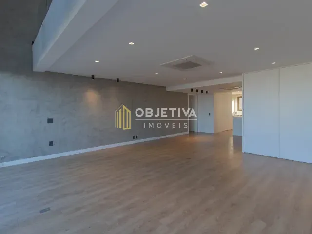 Cobertura / Penthouse 3 quartos e 6 banheiros, à venda ou para alugar, no bairro Boa Vista em Porto Alegre